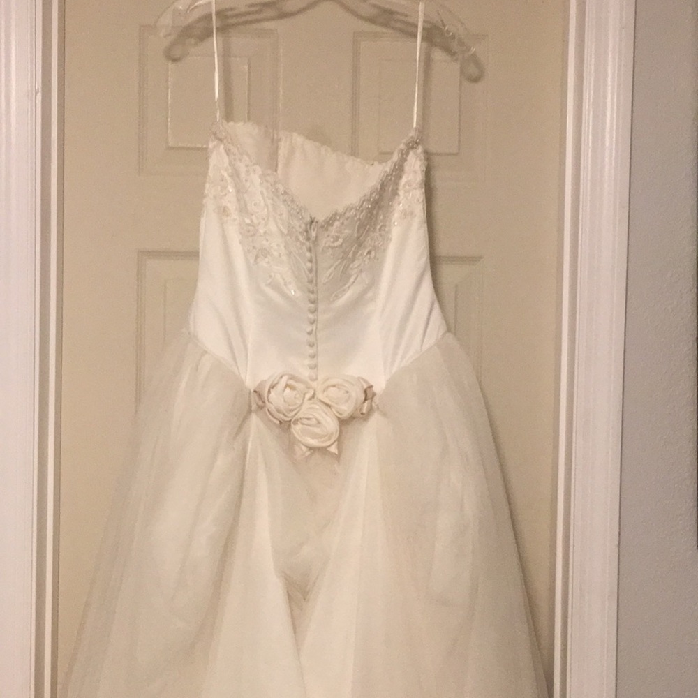 Wedding dress